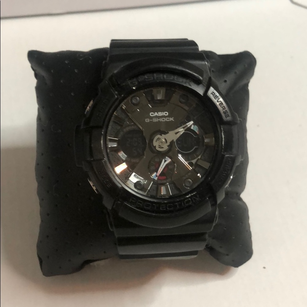 Men’s G-Shock Watch - Picture 2 of 4